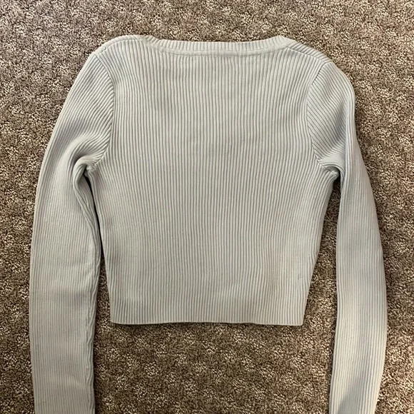 Cropped Ribbed Top - Picture 3 of 4